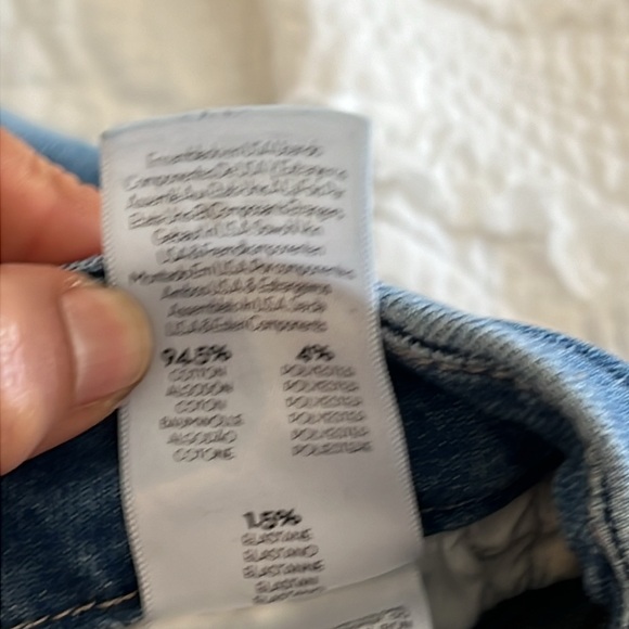 MOTHER High Waisted Looker Ankle Chew Jeans in Push the Envelope inseam 29”. - Picture 15 of 17